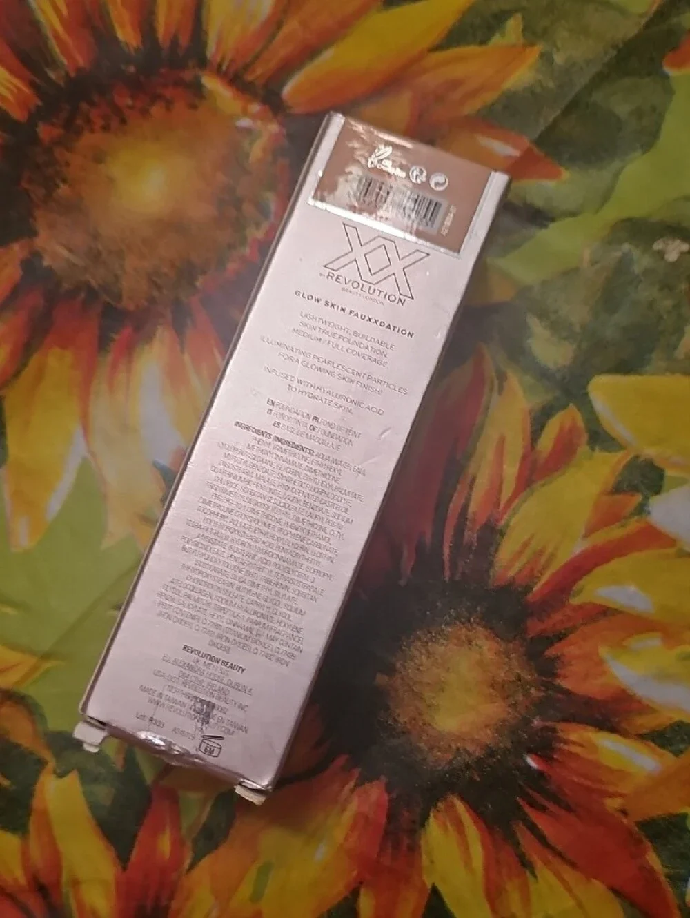 Revolution Glow Skin FauxxDation Luminous Foundation - FX7 Pink